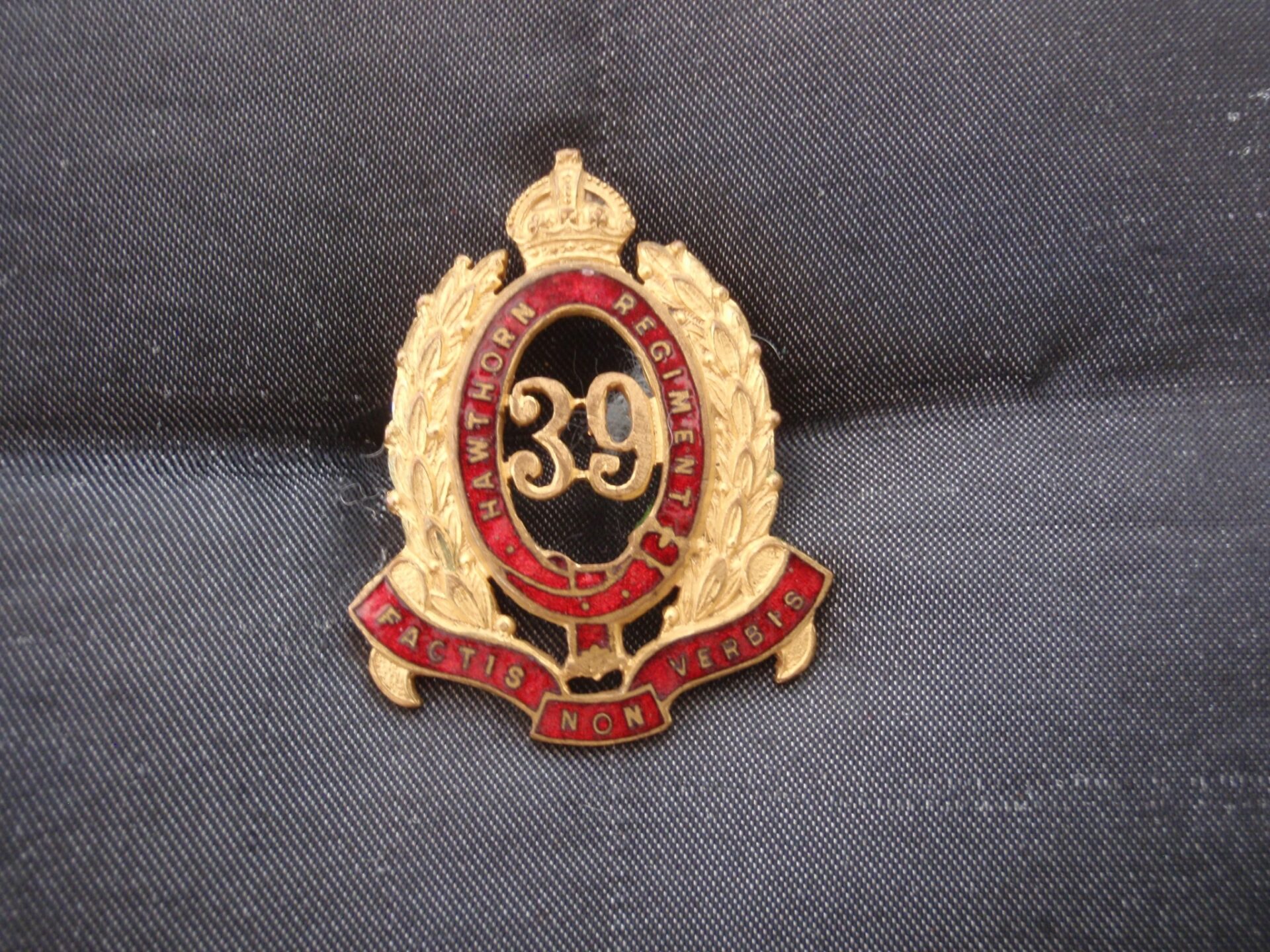 Hat Badge. Note that it shows as the Hawthorn Regiment, later to become the Hawthorn-Kew Regiment.